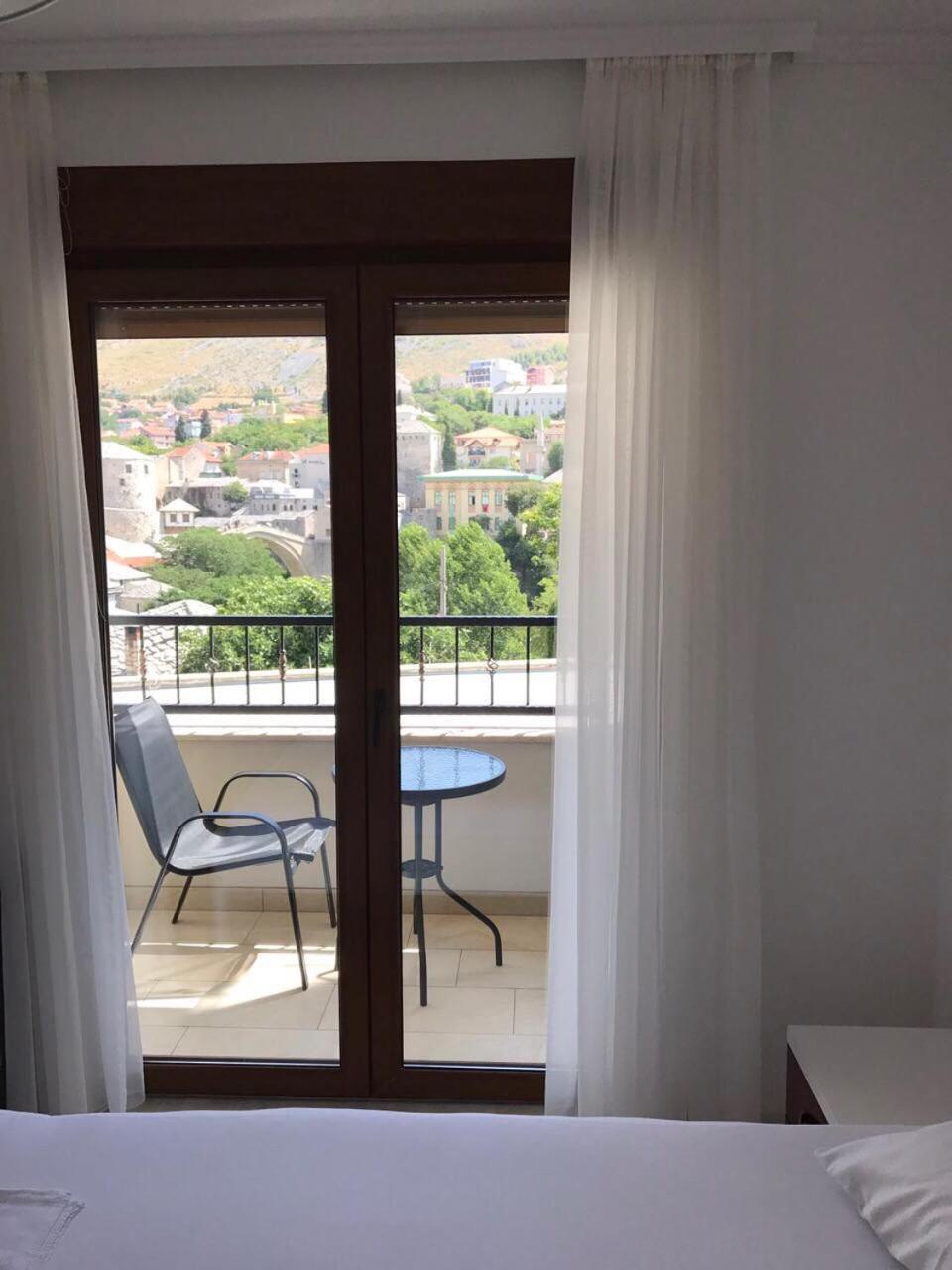 Apartment Light De Luxe - With Old Bridge View Mostar Exterior foto